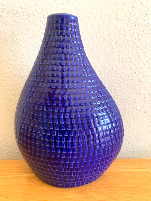 STIG LINDBERG COBALT Blue Reptil Vase Gustavsberg Sweden Mid