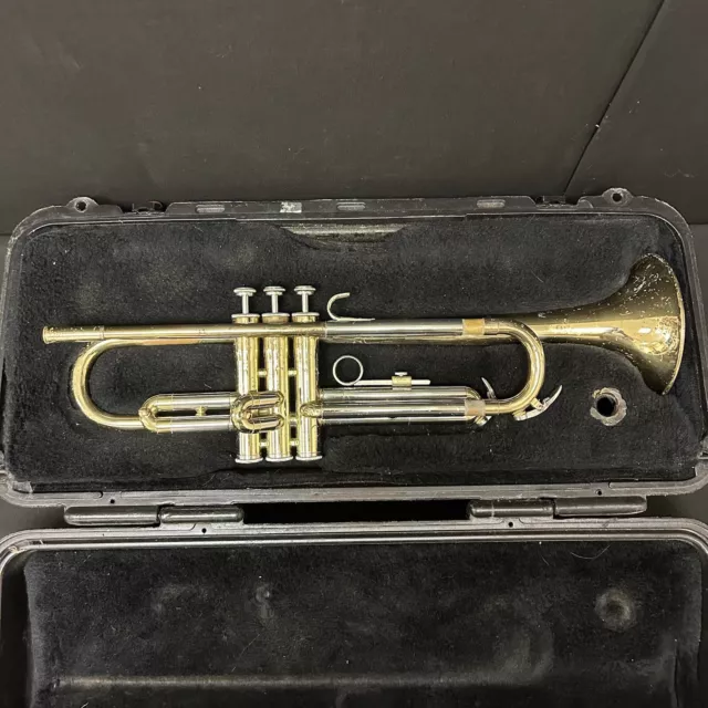 Blessing Model B125 Trumpet- Gold Finish No Mouthpiece - Includes Case AS IS