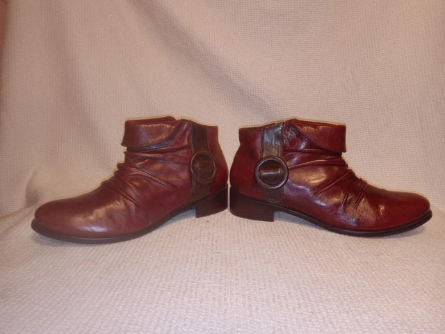 Everybody By B Z MODA Black Leather Bromio Buckle Detail Ankle Boots sz 6.5 us