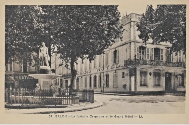 Postcard France Salon-de-Provence - La fontaine Craponne et le Grand Hotel LL