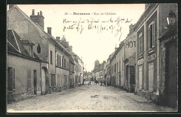 CPA Dormans, Rue de Châlons, vue de la rue