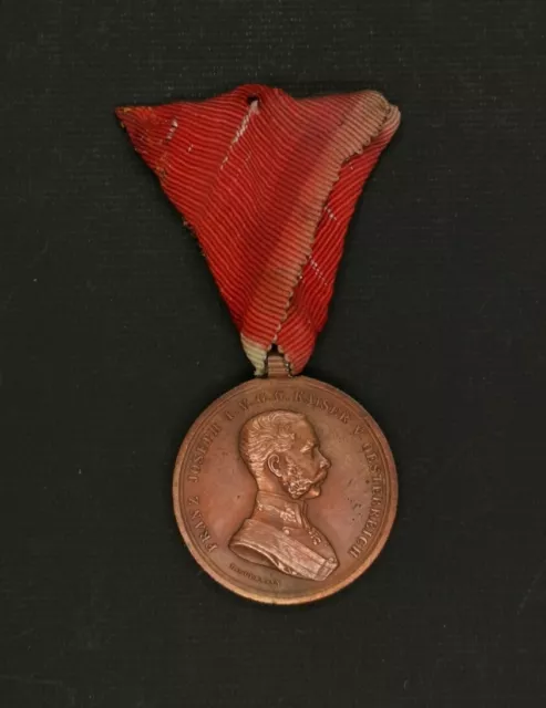 AUTRICHE - HONGRIE  médaille de la Valeur Militaire François Joseph