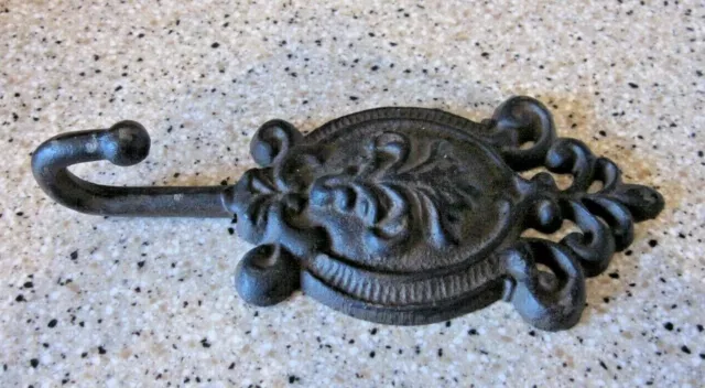 Cast Iron Ornate Single Hook Coat/Hat Hanger