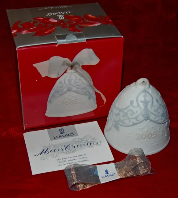 LLADRO Porcelain CHRISTMAS BELL 2005 #8185 New In Original Box Made in Spain