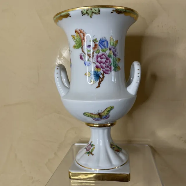 Herend Porcelain Queen Victoria Vase Empire Handled Bolted Urn - Mint Condition