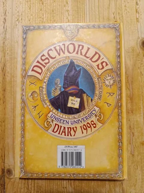 Discworld's Unseen University Diary: 1998 by Terry Pratchett, Stephen Briggs... 2