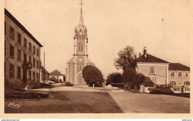 S3967 cpa 25 Gilley - Place de l'Eglise