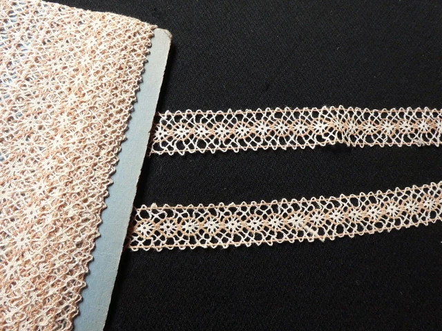 5,50 Metres D'ancienne Dentelle Neuve / Deux Teintes / Jamais Utilisee / Ni Lav