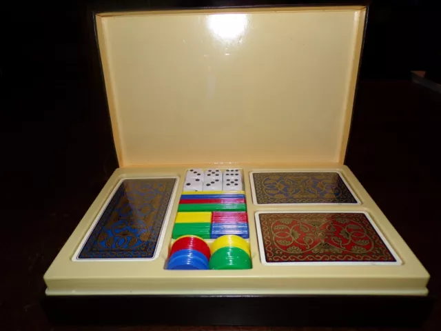 Coffret multijeux GRIMAUD ( 1 jeu tarot , 2 jeux de cartes , 6 dés et jetons )