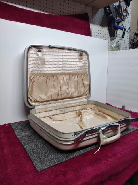 Vtg 50s-60s  Mid-Century Samsonite Silhouette  Suitcase luggage w/ Key