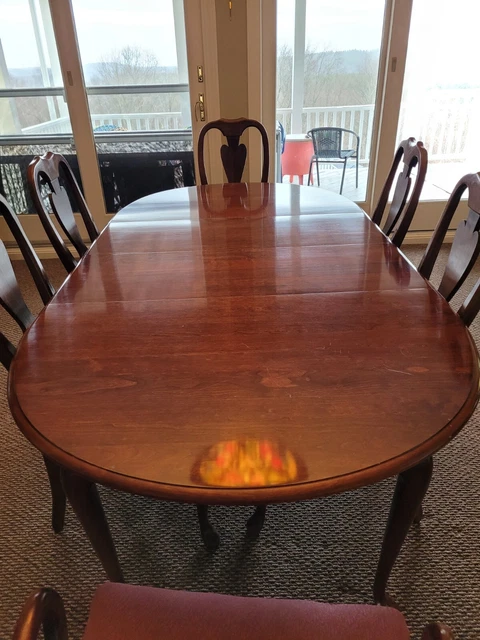 Pennsylvania House Cherry dine set: table cabinet/hutch plus 6 cherry chairs/pad Pennsylvania House Cherry dine set: table cabinet/hutch plus 6 cherry chairs/pad