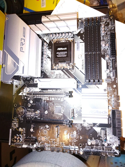 Gigabyte Z790 D DDR4 - Carte mère - | Muséericorde