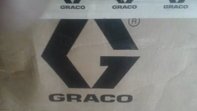 GRACO 12-Inch Hand Tight Mini Extension Pole with Universal Tip Base