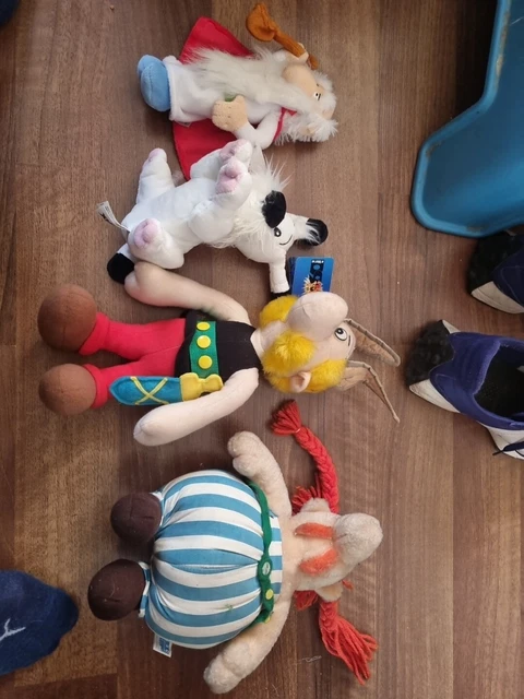 4 PELUCHES ASTERIX Et Obélix du Parc Astérix EUR 24,99 - FR