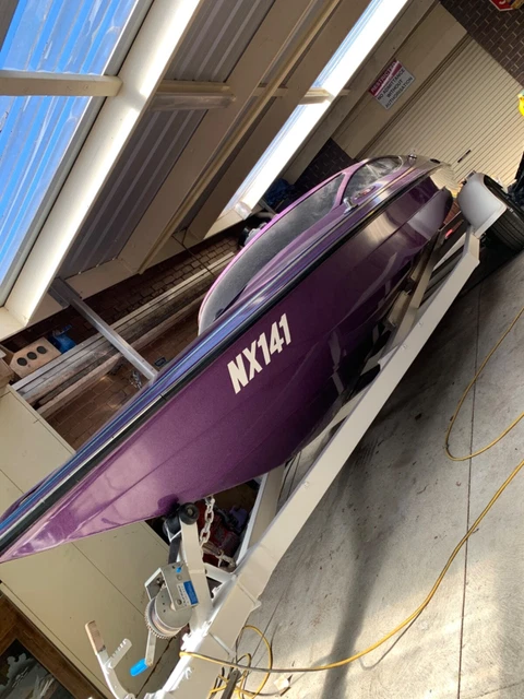 Golden Hawk v8 speedboat