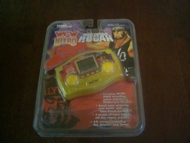 TIGER ELECTRONICS WCW Grudge Match Vintage LCD Game *Boxed