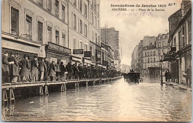 CPA 92 ASNIÈRES Les Inondations de Janvier 1910 - Rue