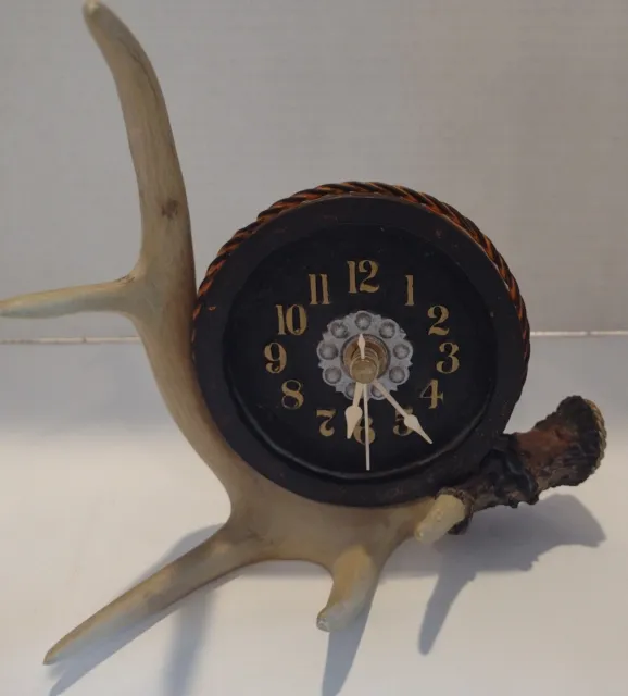 Reloj redondo Figi con astas sintéticas