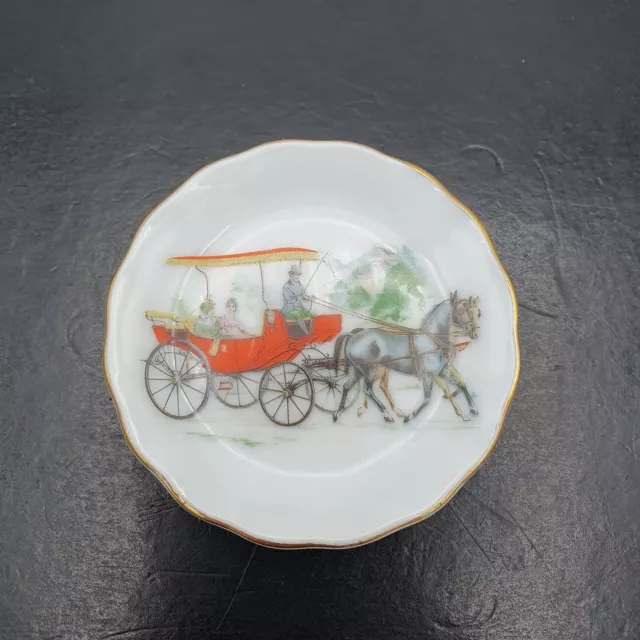 SEVE Miniature Plate 2.5" Diam - Con Pastas Y Esmaltes De Limoges horse carriage