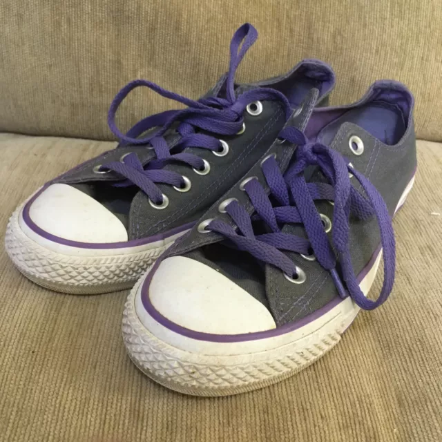 Converse Ladies Sneakers In Grey With Purple Piping And Purple Laces Size 4.5UK