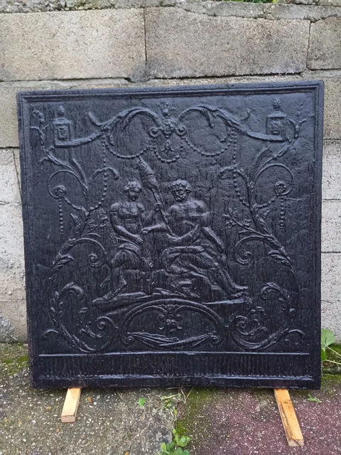 Plaques De Cheminée En Fonte Anciennes | Vente & Authenticité - Cheminées Camus Fils
