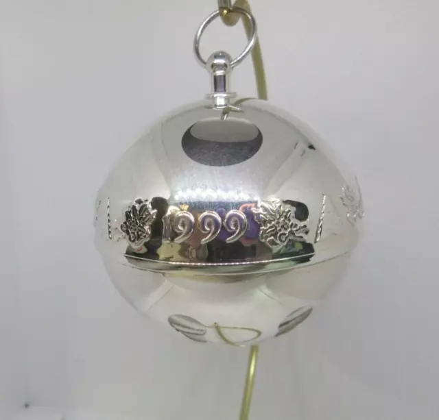 Wallace Silversmith's "ANNUAL SLEIGH BELL ORNAMENT" 1999  Limited Silverplate