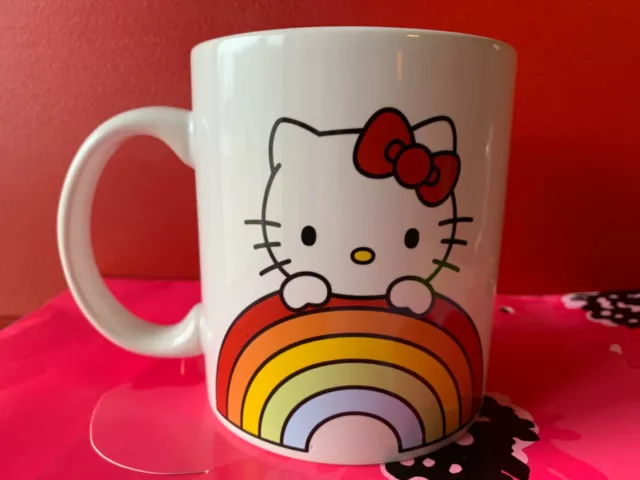 HELLO KITTY ❣️ 20oz Ceramic Mug ❣️ BRAND NEW W/UPC Sticker ❣️ Sanrio Rainbow