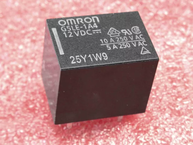 relais omron G5LE-1A4-12VDC ,10A 250V,1contact fermé,1NO,1FormA,SPST-NO,coil 12V