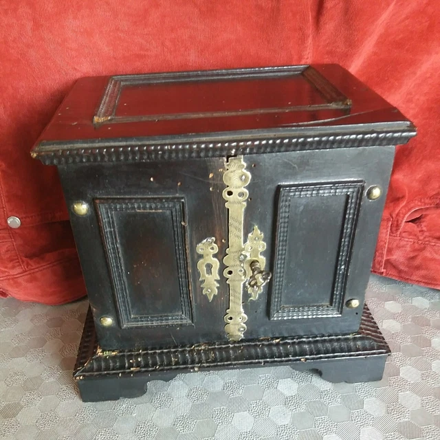 ancien coffret armoire tiroirs bois noirci