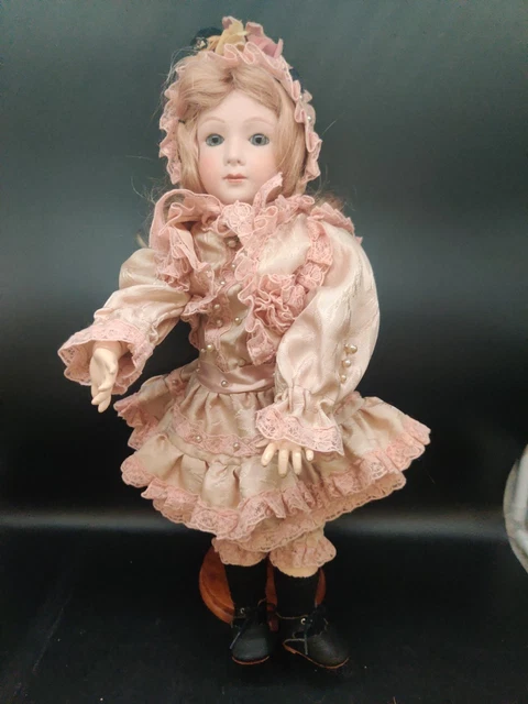 POUPÉE ANCIENNE Parisienne attribuée à BARROIS De 1885 taille 30 CM EUR 380,00 - FR