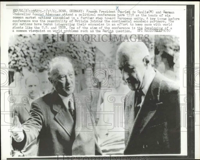 Photo Portrait Grand Format De Charles De Gaulle - Dimensions 58 X 80 Cm - Neuf Sous Film