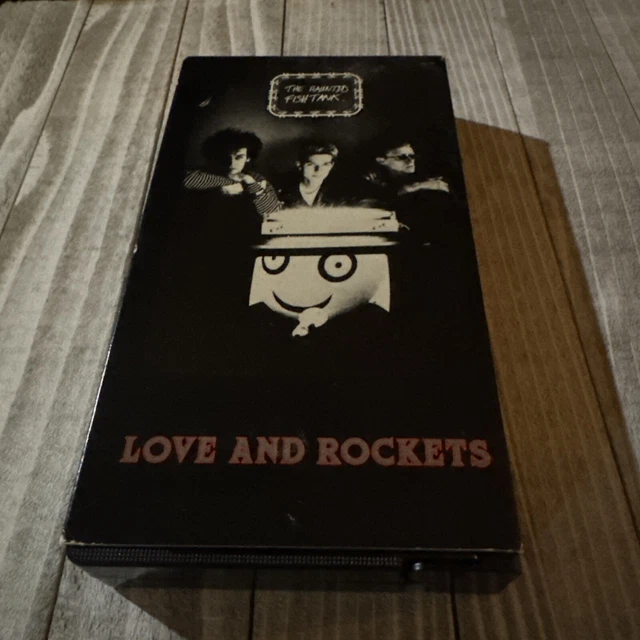 ラヴ・アンド・ロケッツ　The Haunted Fish Tank　VHS The Haunted Fishtank - Wikipedia