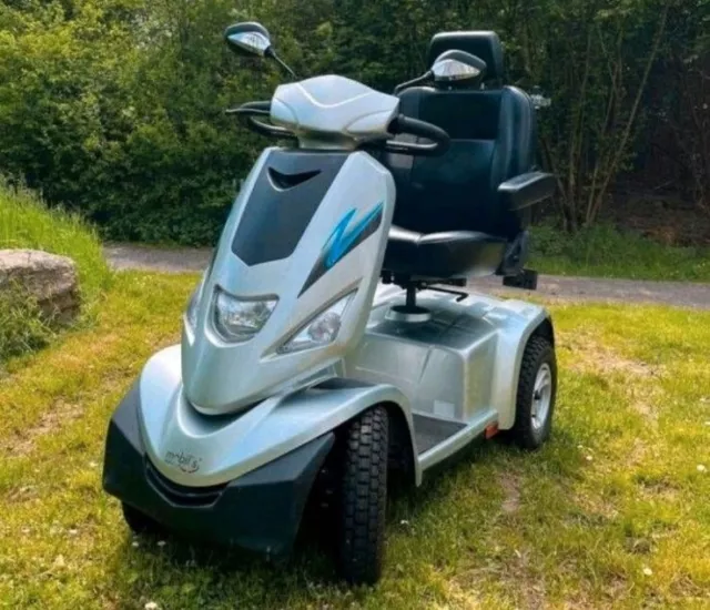 E-Mobil HS 928 Scooter 15 km/h leistungsstark Krankenrollstuhl für Senioren XXL