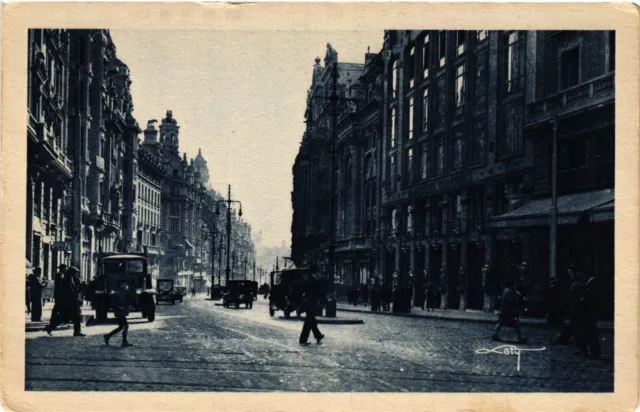 CPA AK Espagne Un Paseo por MADRID - Avenida del Conde de Penalver (317739)