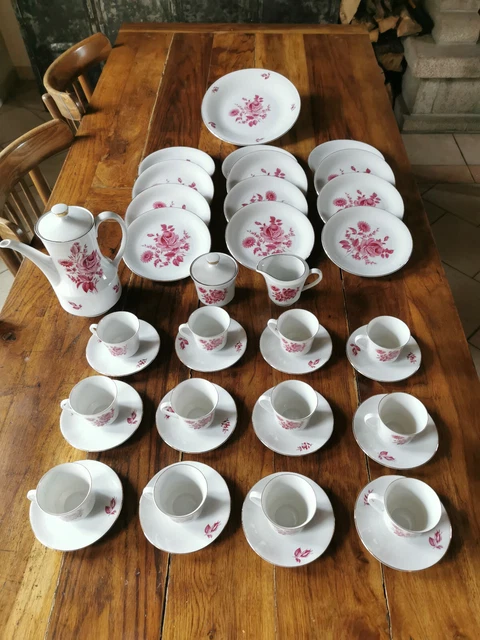 ANCIEN SERVICE A CAFE ET DESSERT PORCELAINE BAVIERE 40 Pièces Neuf Jamais servi