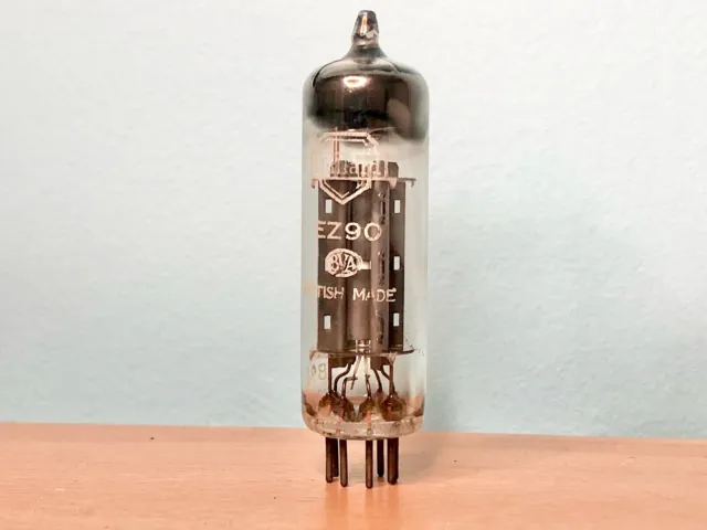 Válvula rectificadora/tubo de vacío Mullard EZ90 (U78/6X4) Blackburn 1959 (#55)