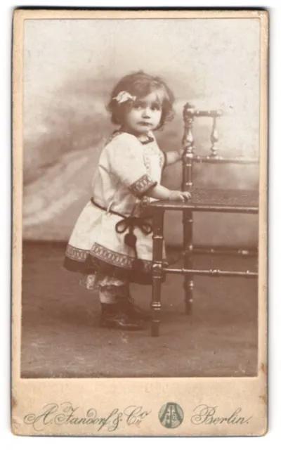 Photography A. Jandorf & Co., Berlin-N., Brunnen-Str. 19-21, Little Girl in