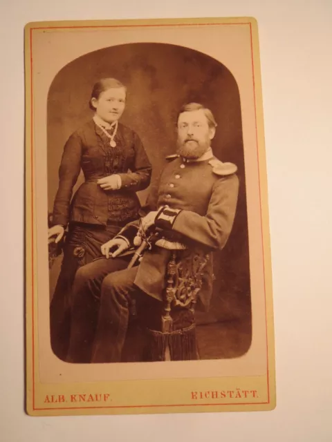 Eichstätt - Soldat mit Bart in Uniform mit Epauletten - Offizier & Frau / CDV
