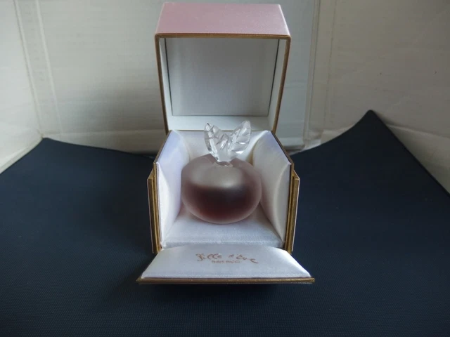 collection flacon parfum nina ricci
