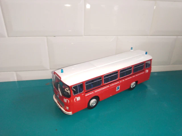 Bus SAVIEM SC5P 1/43 St.Isidore France - Modèle IXO Hachette, échelle 1/43, Collection