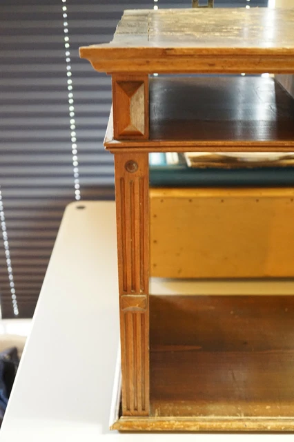 Antikes altes Holzregal Bücherschrank Hängeregal Holz massiv