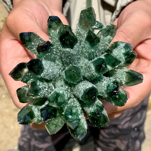 424G New Find Green Phantom Quartz Crystal Cluster Mineral Specimen Healing