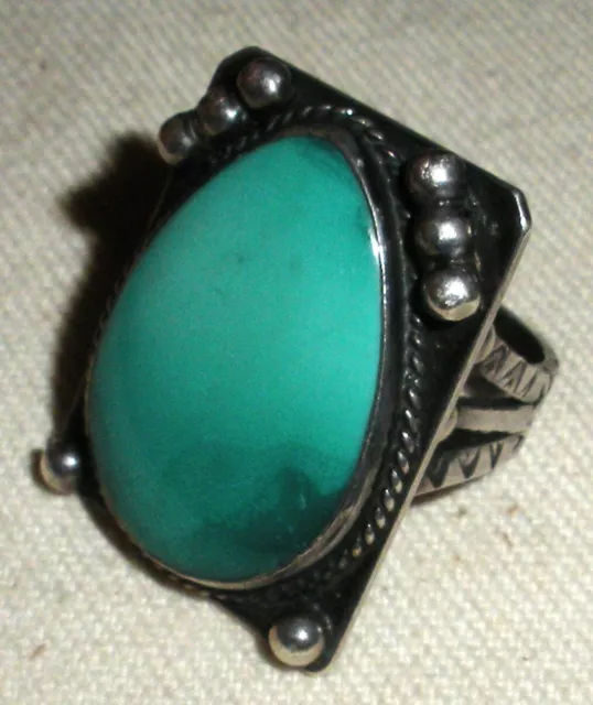 VINTAGE NAVAJO AMAZING EGG SHAPED TURQUOISE STERLING SILVER RING SIZE 6 vafo