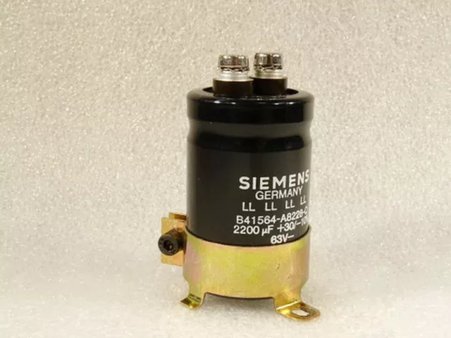 Siemens B41564-A8228-Q Kondensator 2200 uF + 30 / - 10 % 63V