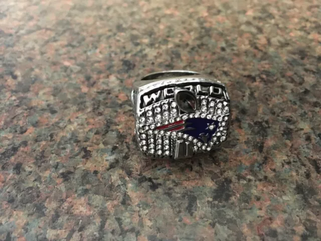 New England Patriots 2001 Super Bowl Ring (REPLICA) SB XXXVI Tom Brady