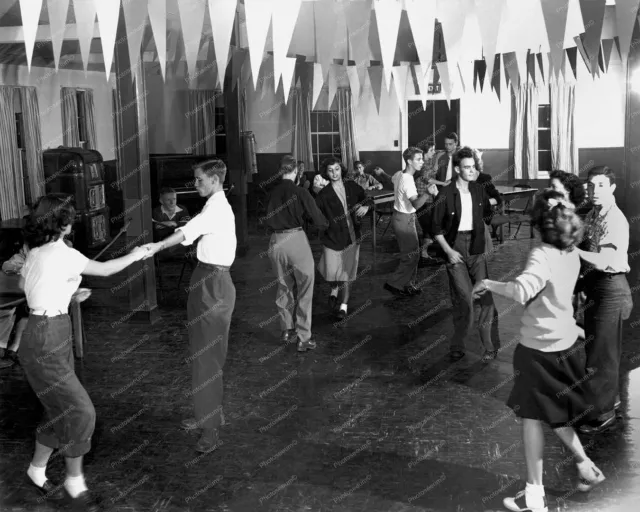 Rock-ola Luxury Lightup 1940 Jukebox Dance Classic 8 by 10 Reprint Photograph