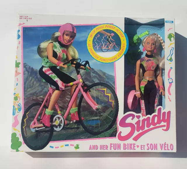 NEW Hasbro SINDY AND HER FUN BIKE 1993!!!!! #8128