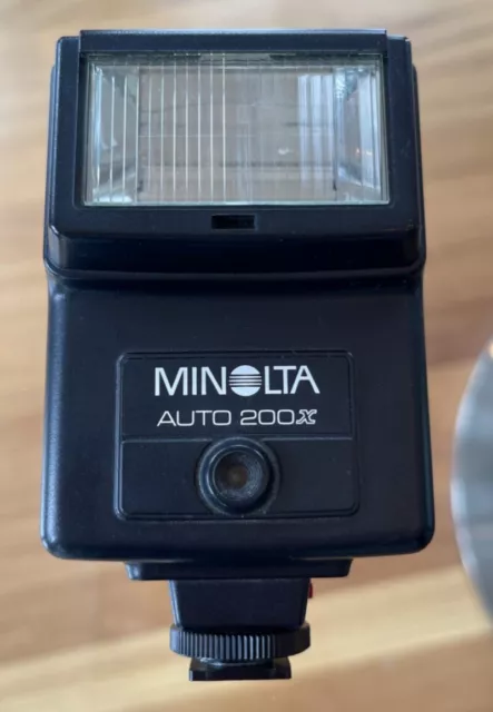 Vintage MINOLTA Auto 200X Shoe Mount Flash Made in Japan 