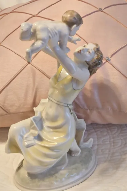 "Mother Darling" Hutschenreuther 1950's Large 11"tall German Porcelain Figurine