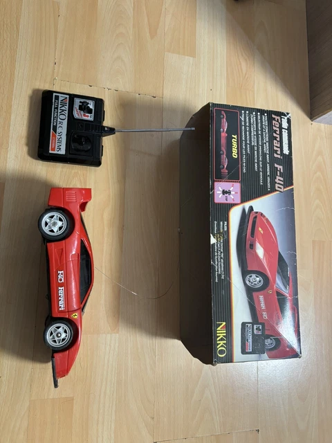 Ancienne voiture FERRARI F40 Nikko - Collection